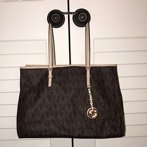 Michael Kors signature logo shoulder bag
